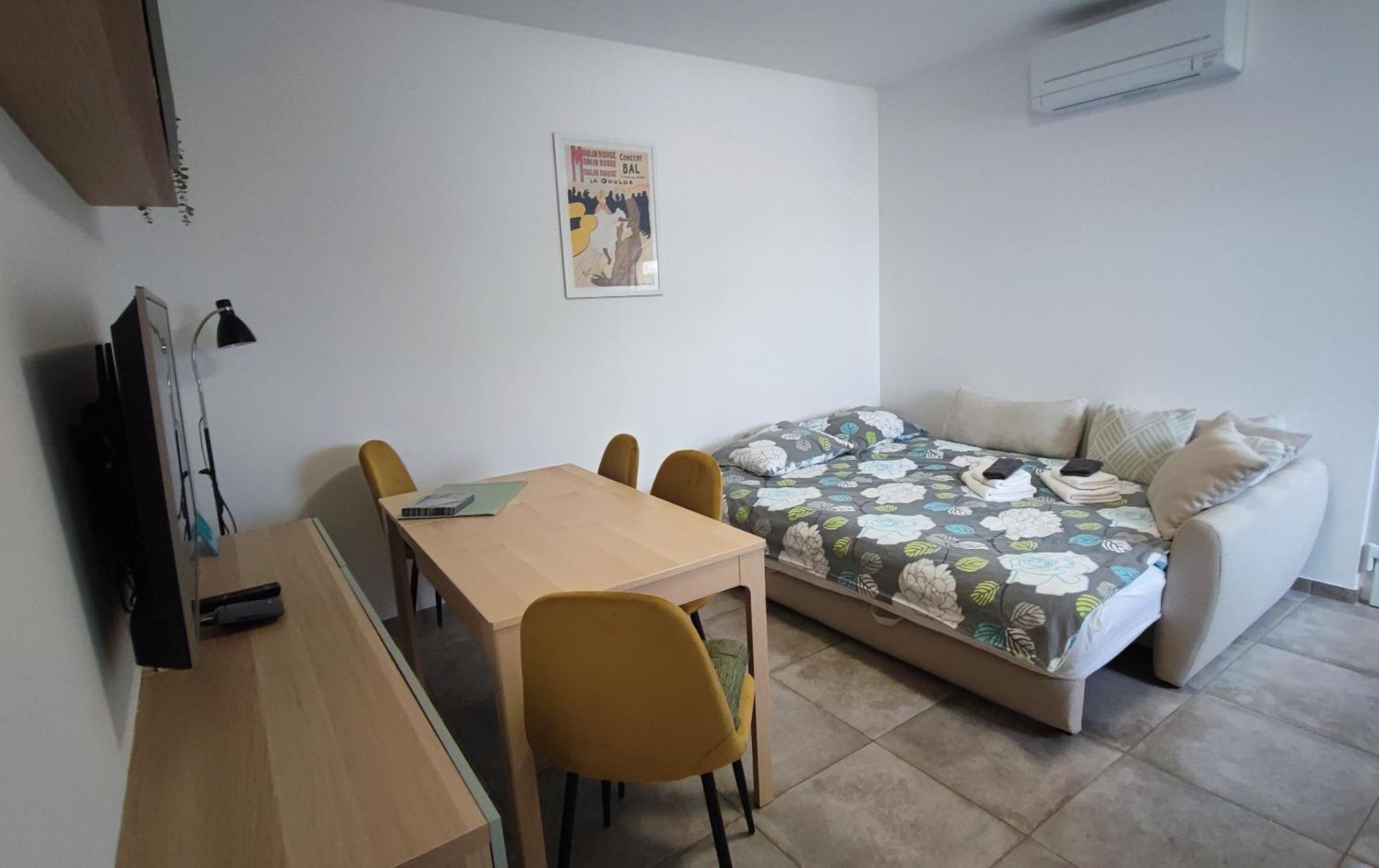 Bellavista Apartment *